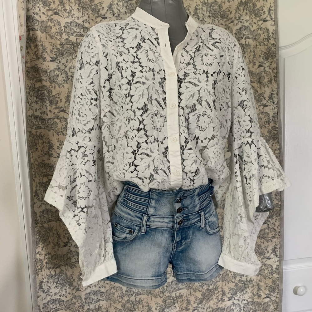 BCBG Maxazria Long Bell Sleeve Lace Button Up, L